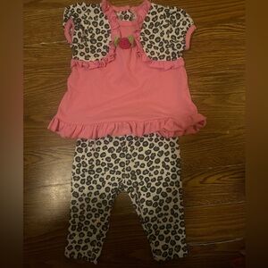 Baby Girls 2pc Leopard Set.